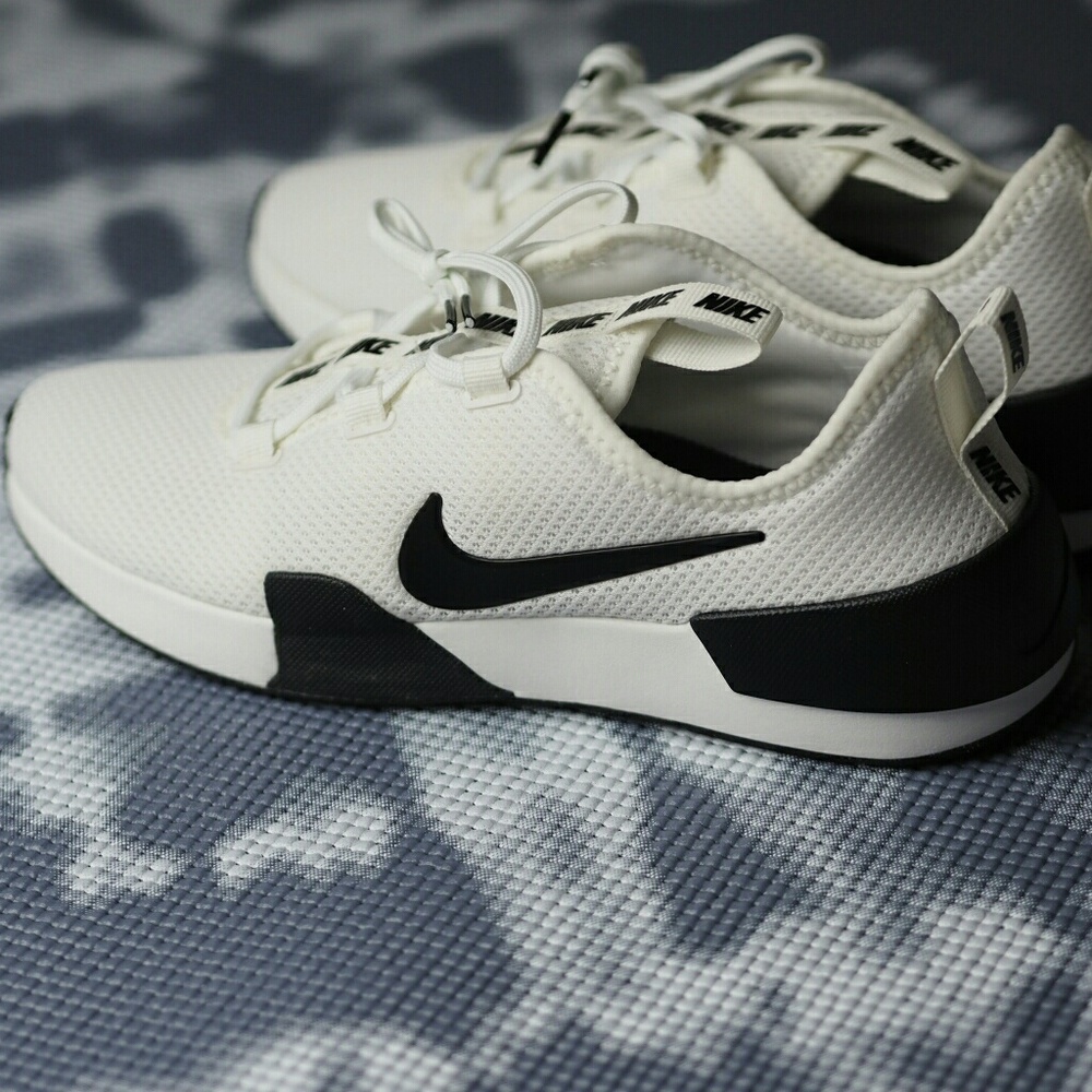 Nike Ashin Modern Sneakers White/Black Women's
